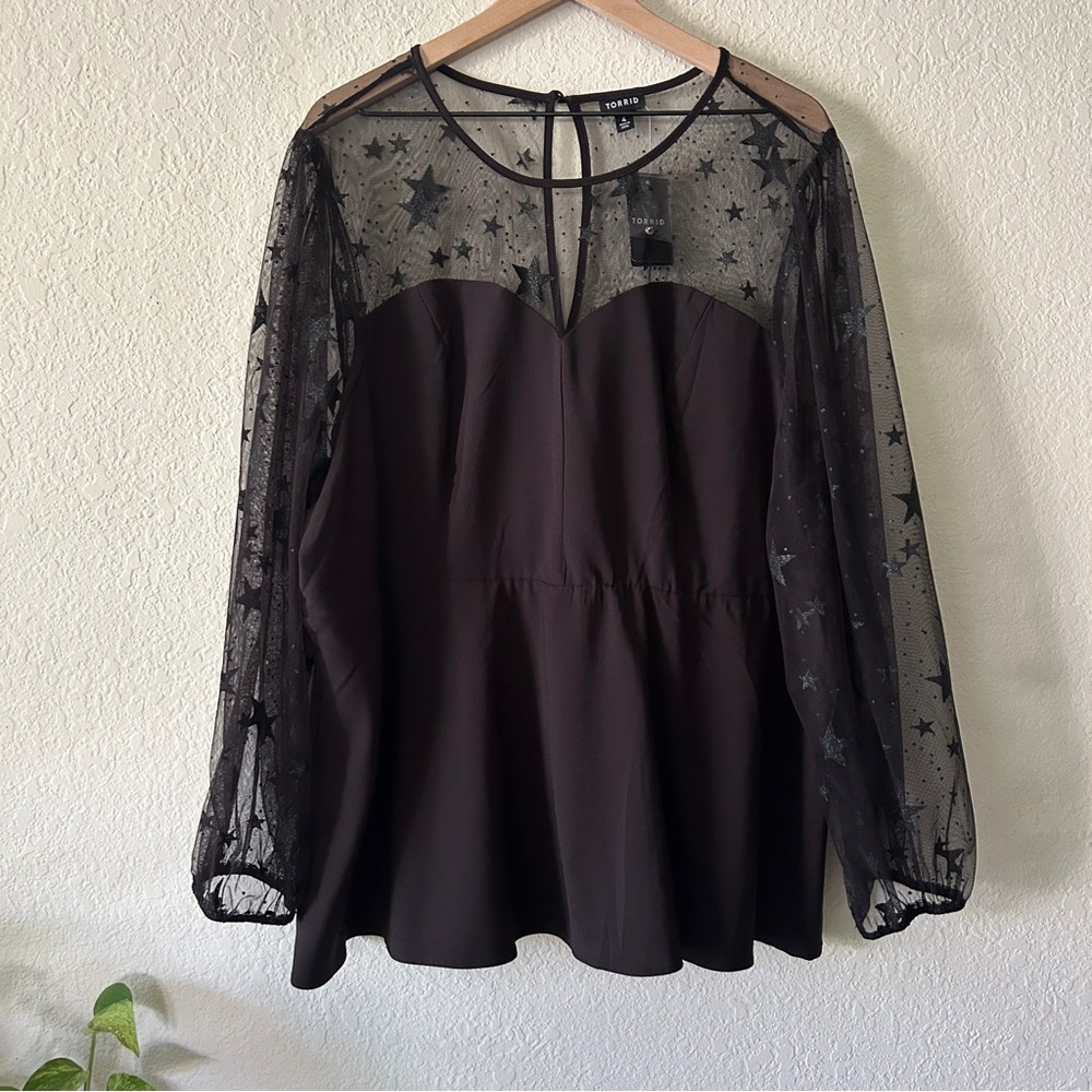 🌷NWT Torrid Black Mesh Star Sheer Sleeve Peplum Top— Size 4